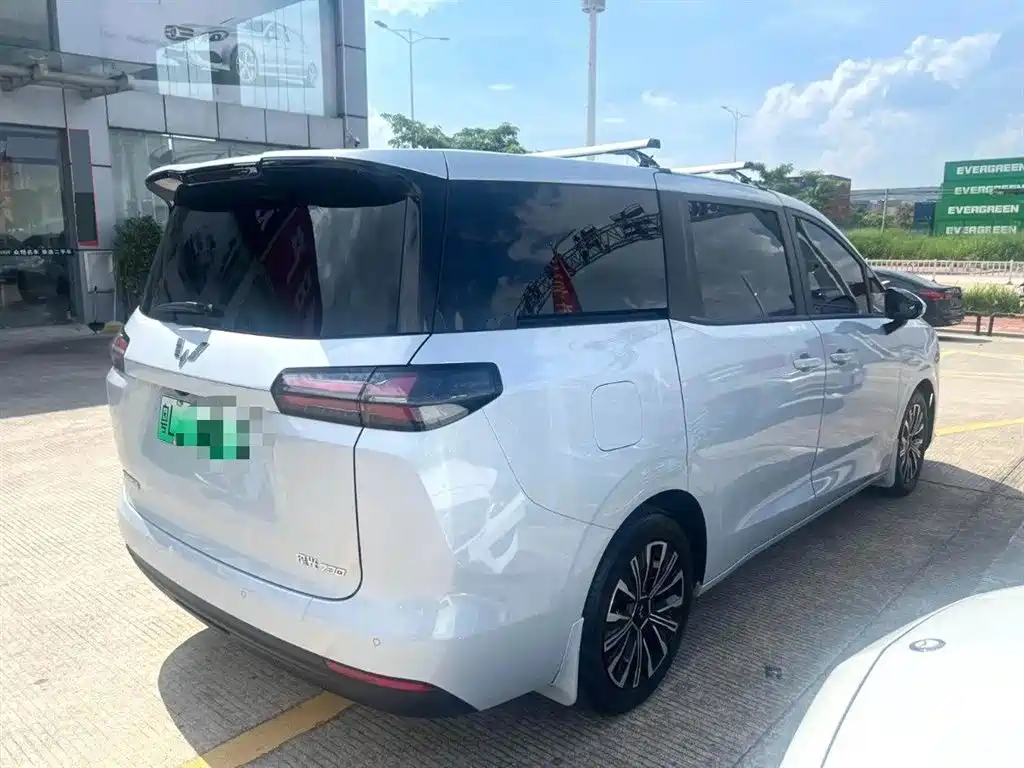 Wuling 730 2025 125km Luxury