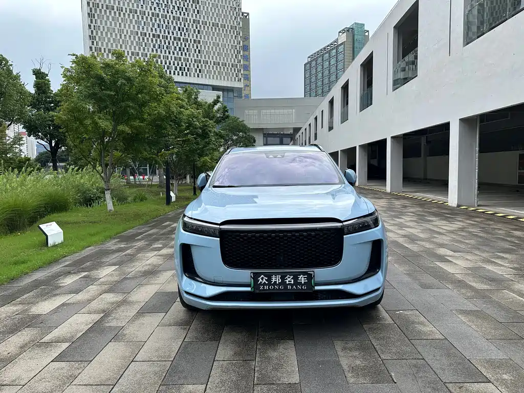 Li Auto ONE 2020 6 мест