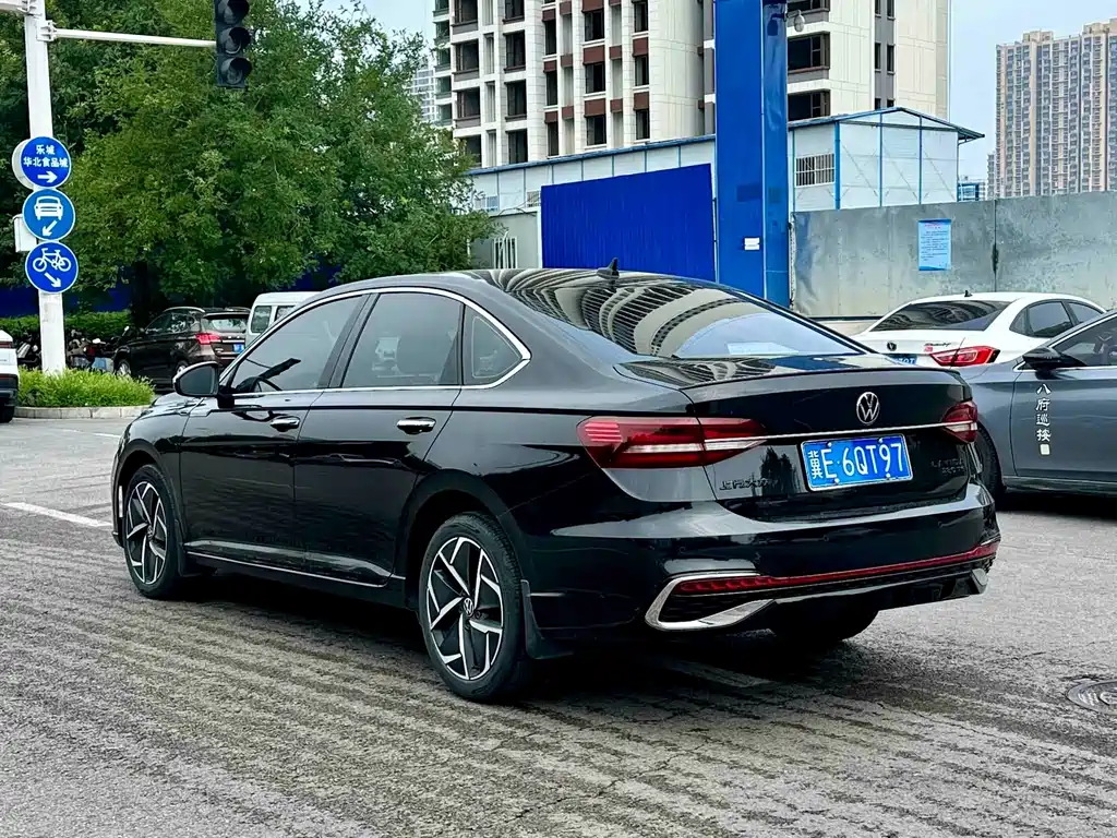 Volkswagen Lavida — миниатюра 6