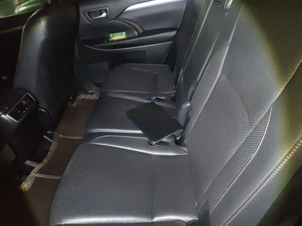 Toyota Highlander — миниатюра 15