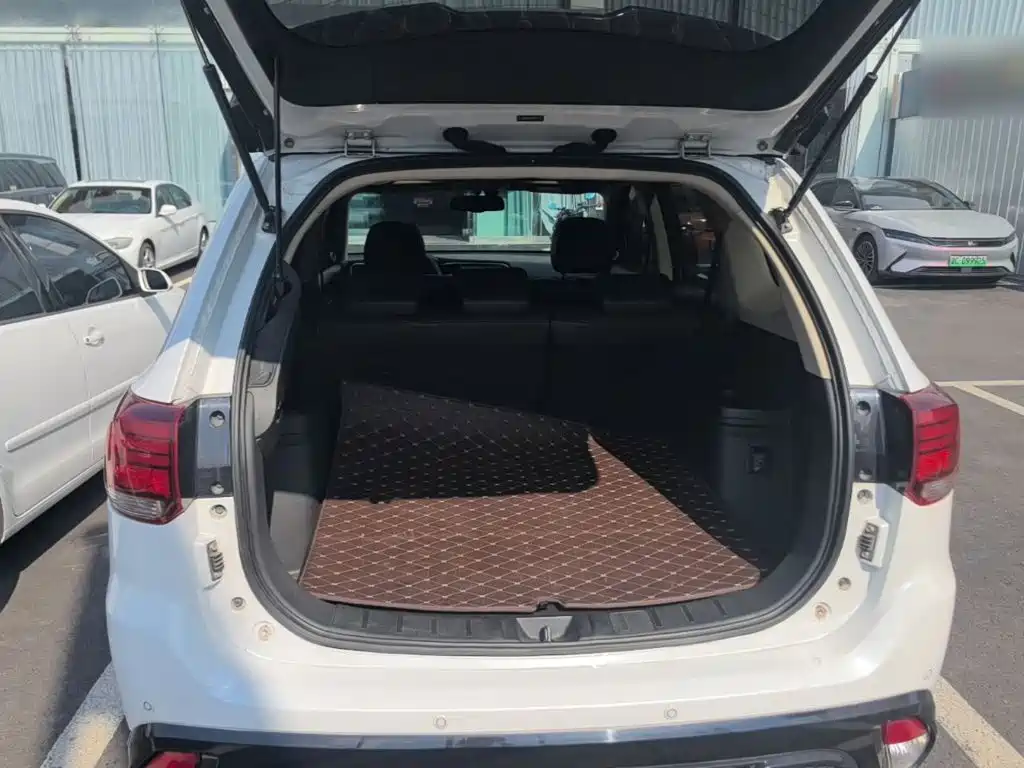 Mitsubishi Outlander — миниатюра 19