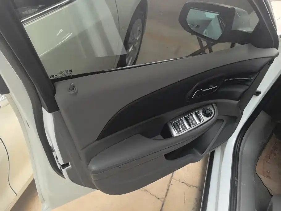 Chevrolet Malibu — миниатюра 7