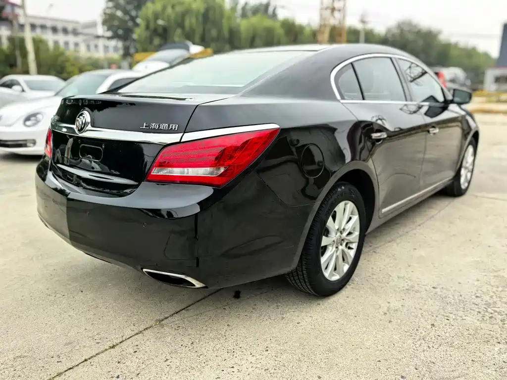 Buick LaCrosse — миниатюра 7