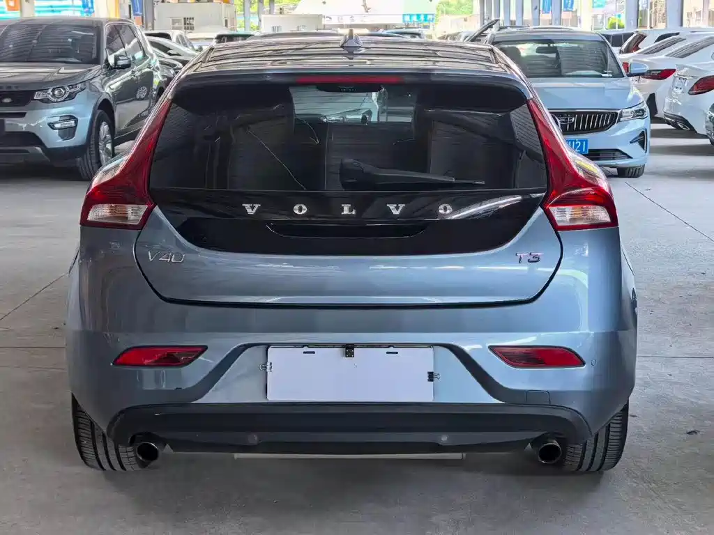 Volvo V40 — миниатюра 8