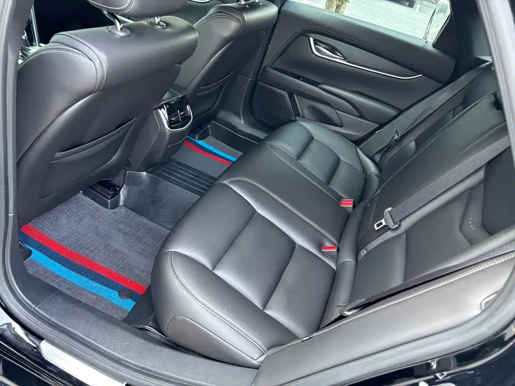 Cadillac XTS — миниатюра 6