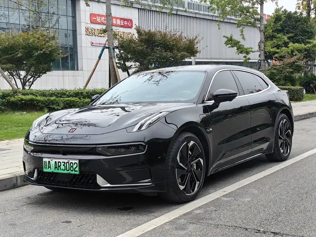 Zeekr 001