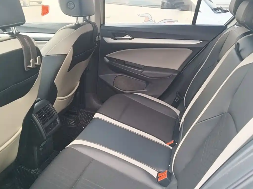 Volkswagen Golf — миниатюра 17