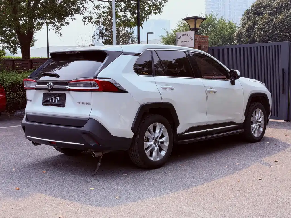 Toyota Wildlander — миниатюра 4