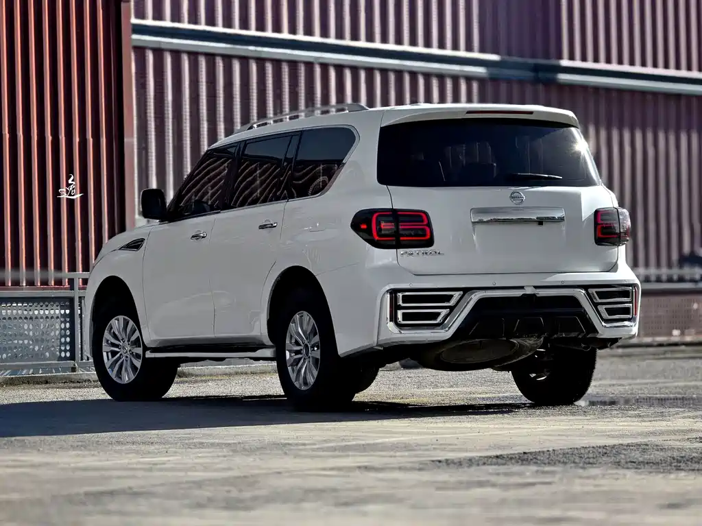 Nissan Patrol — миниатюра 4