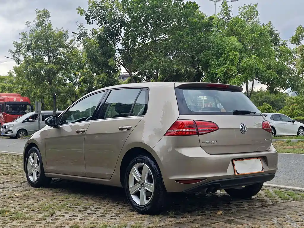 Volkswagen Golf — миниатюра 6