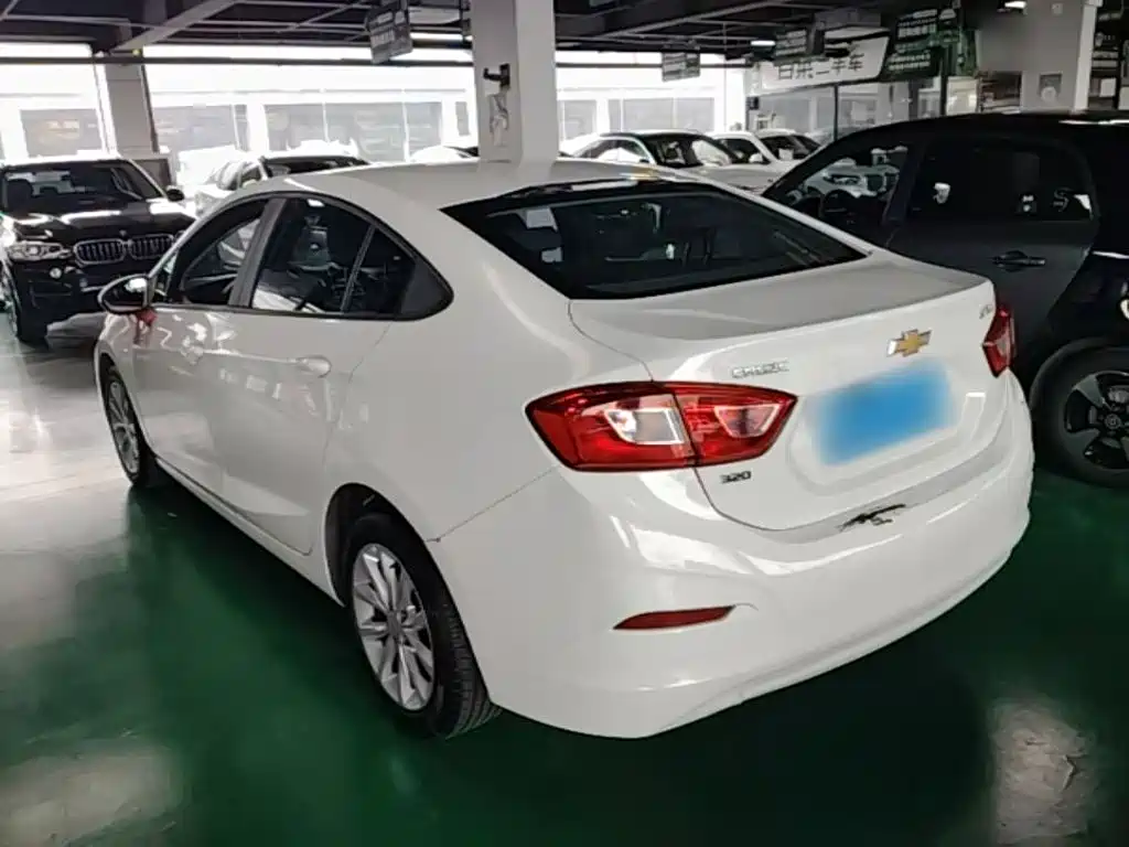 Chevrolet Cruze — миниатюра 5
