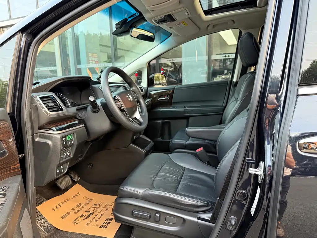 Honda Odyssey — миниатюра 7