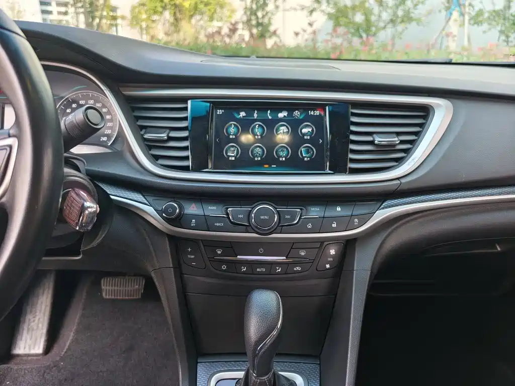 Buick Excelle — миниатюра 13