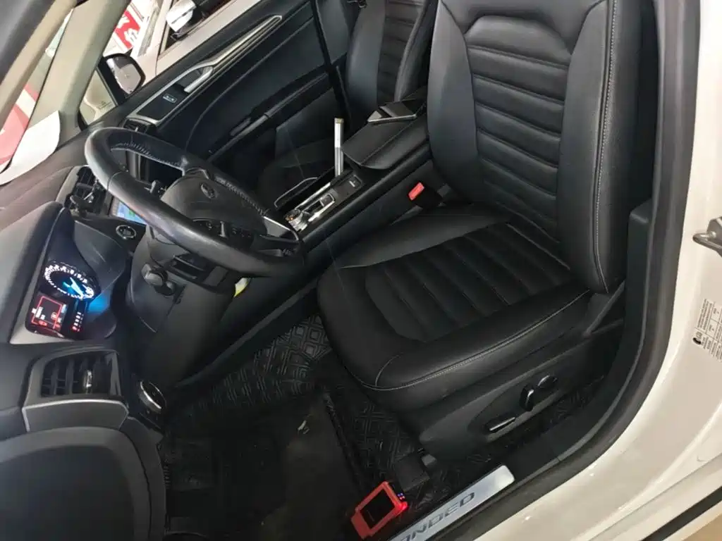 Ford Mondeo — миниатюра 15