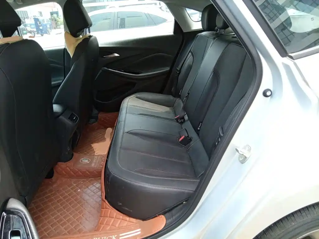 Buick Verano — миниатюра 15
