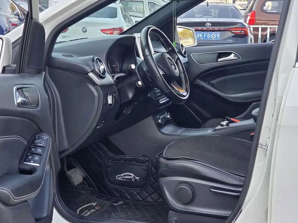 Mercedes-Benz B-Class — миниатюра 5