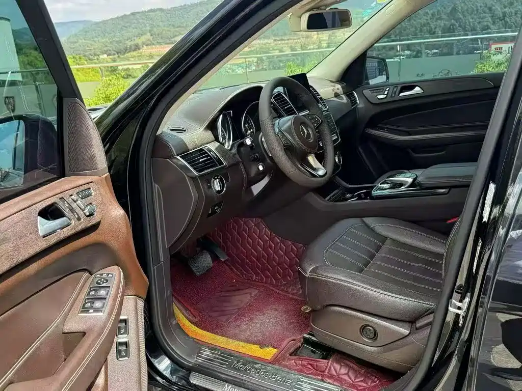 Mercedes-Benz GLS — миниатюра 4