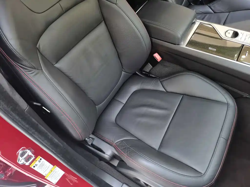 Jaguar XF — миниатюра 9