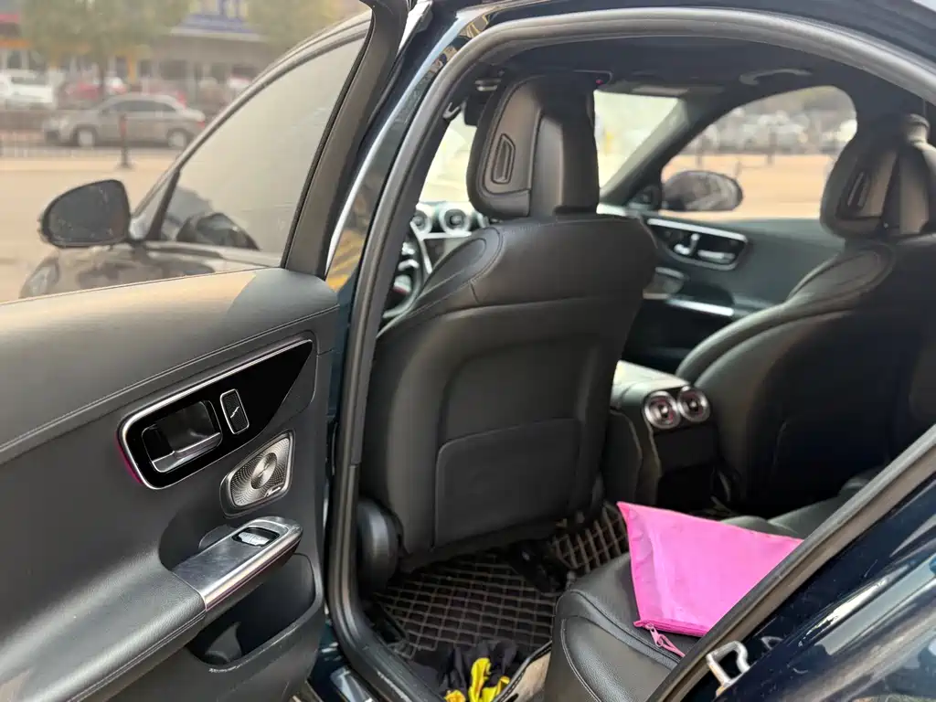 Mercedes-Benz C-Class — миниатюра 8