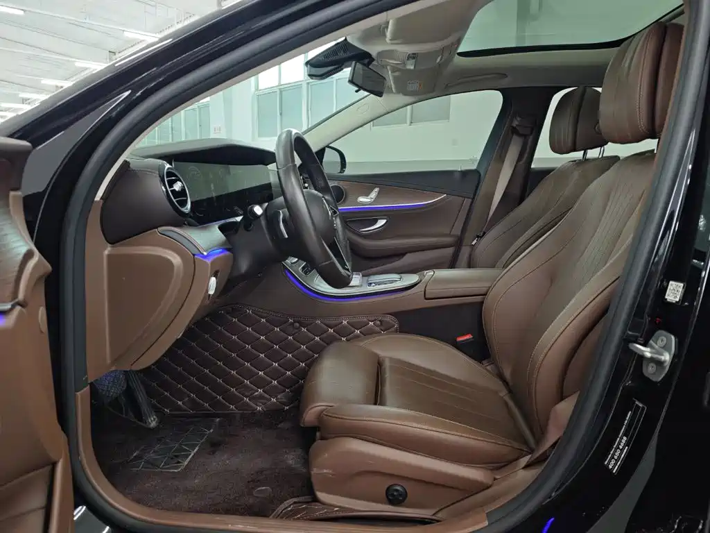 Mercedes-Benz E-Class — миниатюра 13