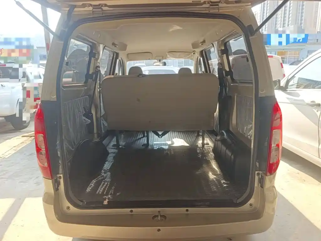 Wuling Hongguang V — миниатюра 19