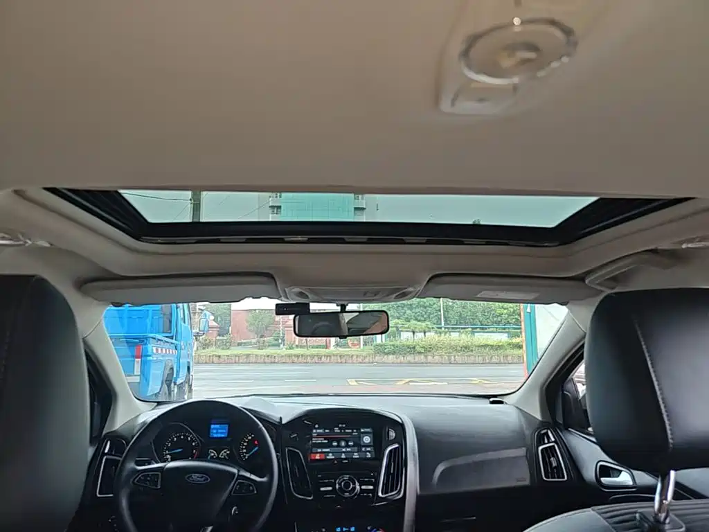 Ford Focus — миниатюра 18