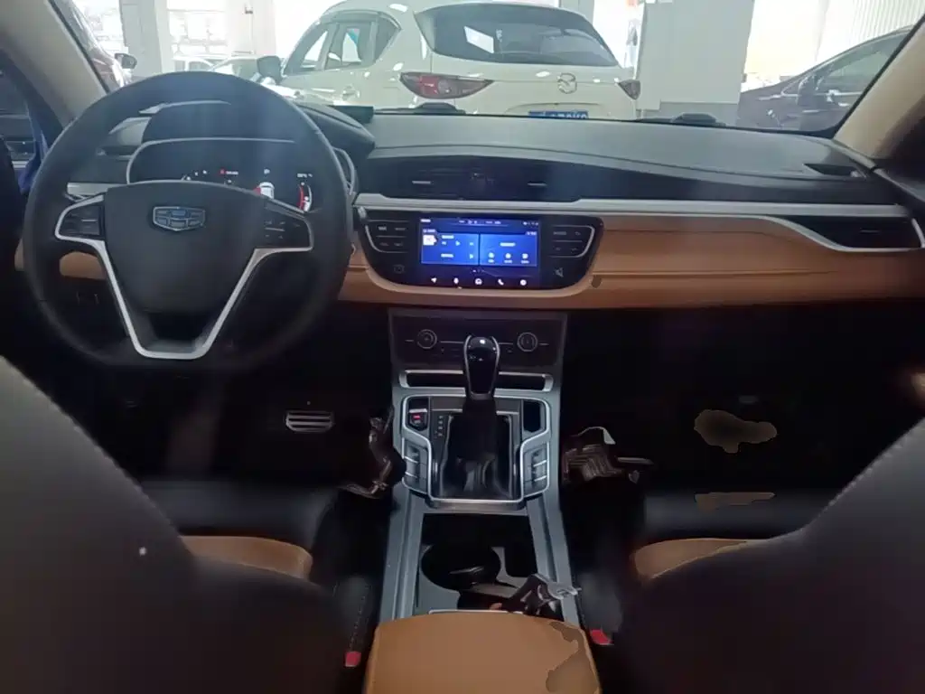 Geely Vision S1 — миниатюра 10