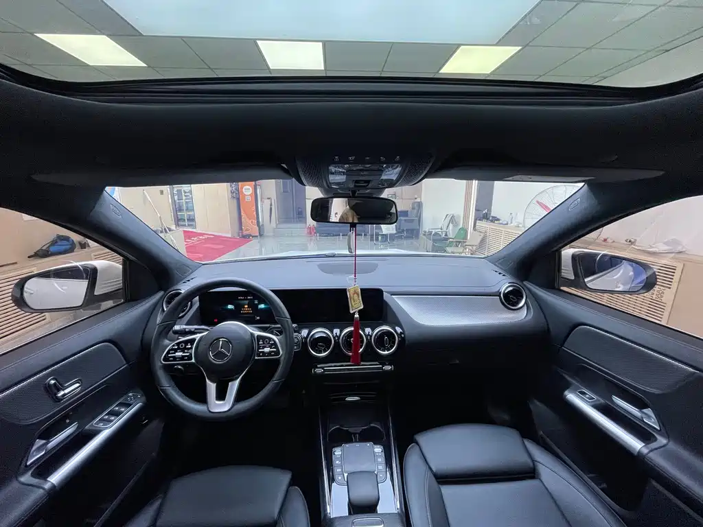 Mercedes-Benz GLA — миниатюра 10