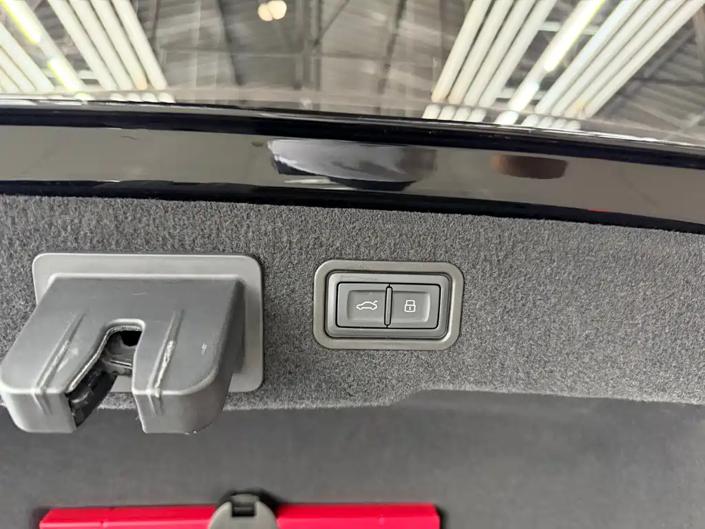 Audi A8 — миниатюра 17
