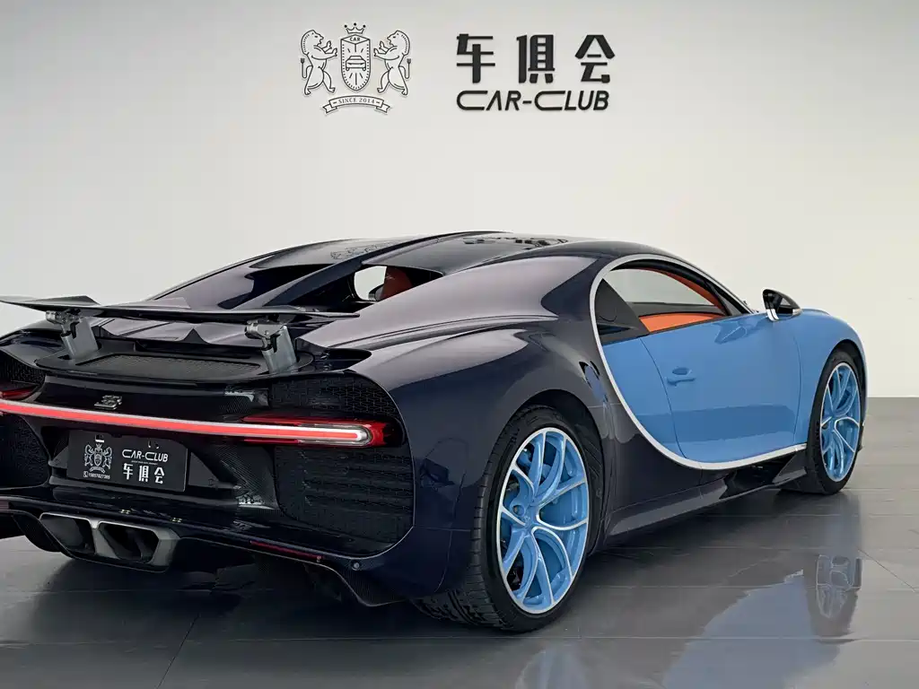 Bugatti Chiron 2021 8.0L AT