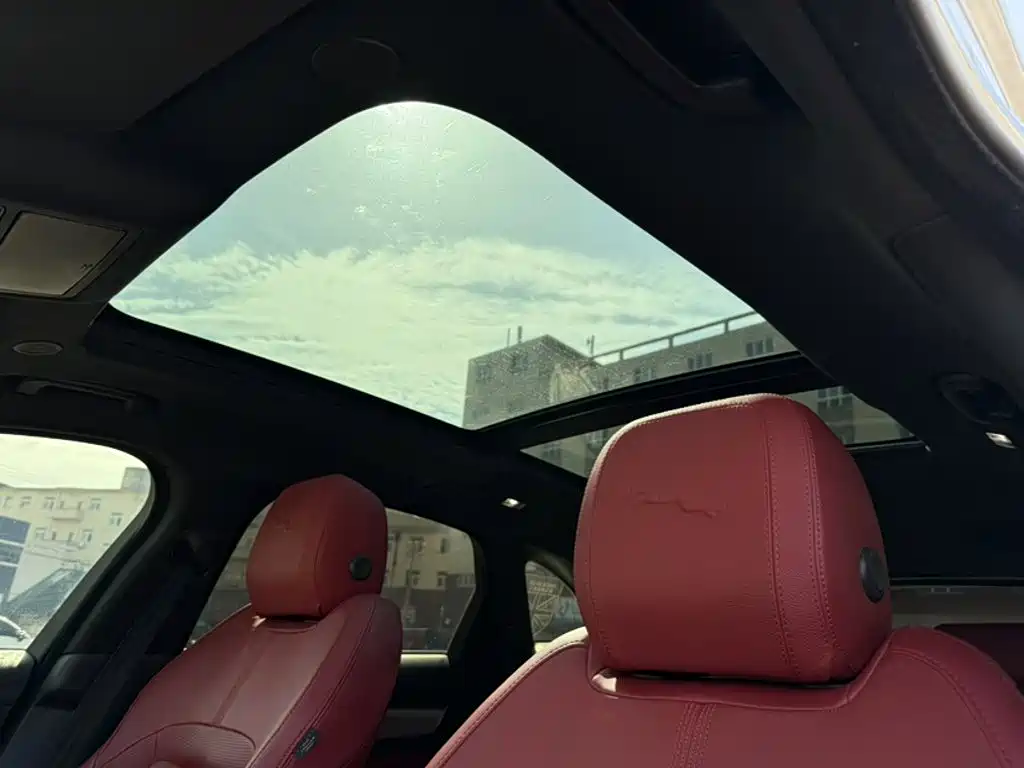 Jaguar F-PACE — миниатюра 6