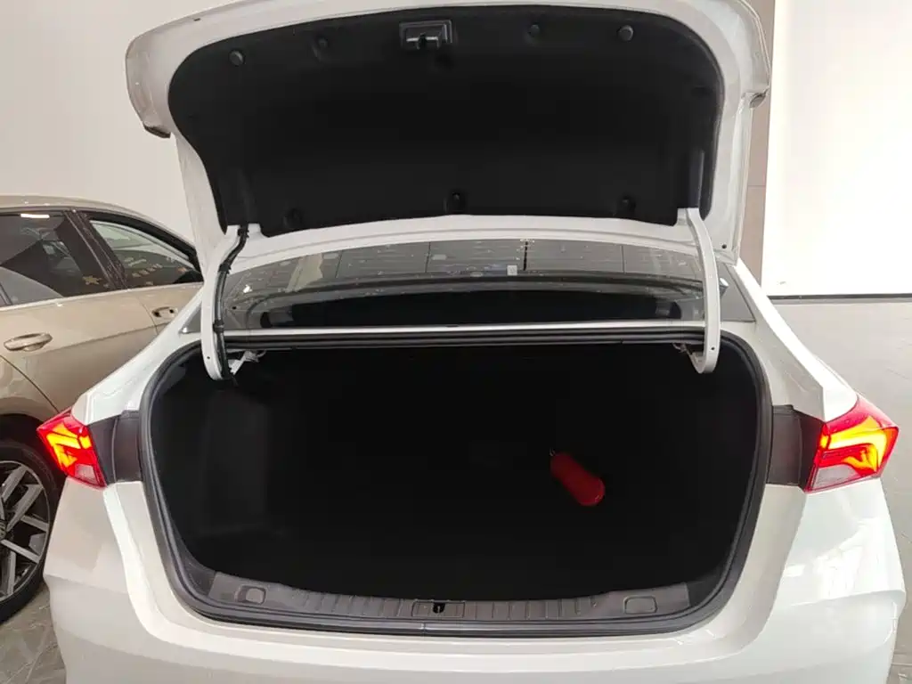 Buick Verano — миниатюра 19