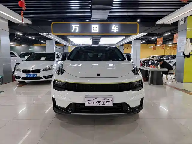 2021 Lynk & Co 05