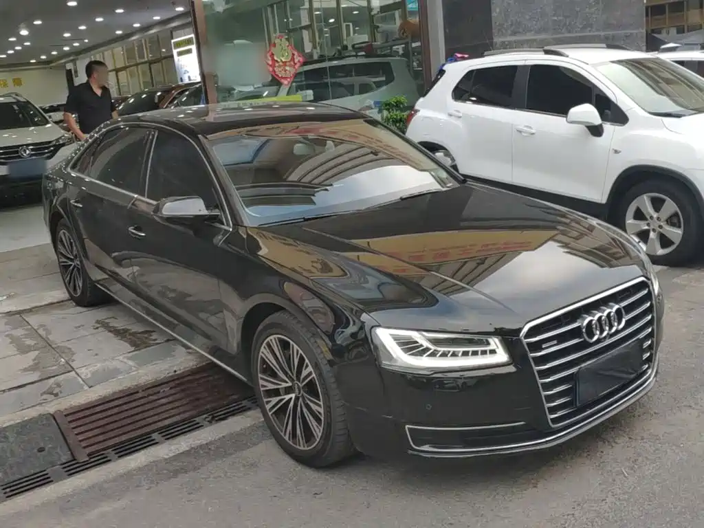 Audi A8 — миниатюра 4