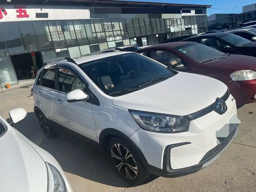 BAIC New Energy EC5 — миниатюра 3
