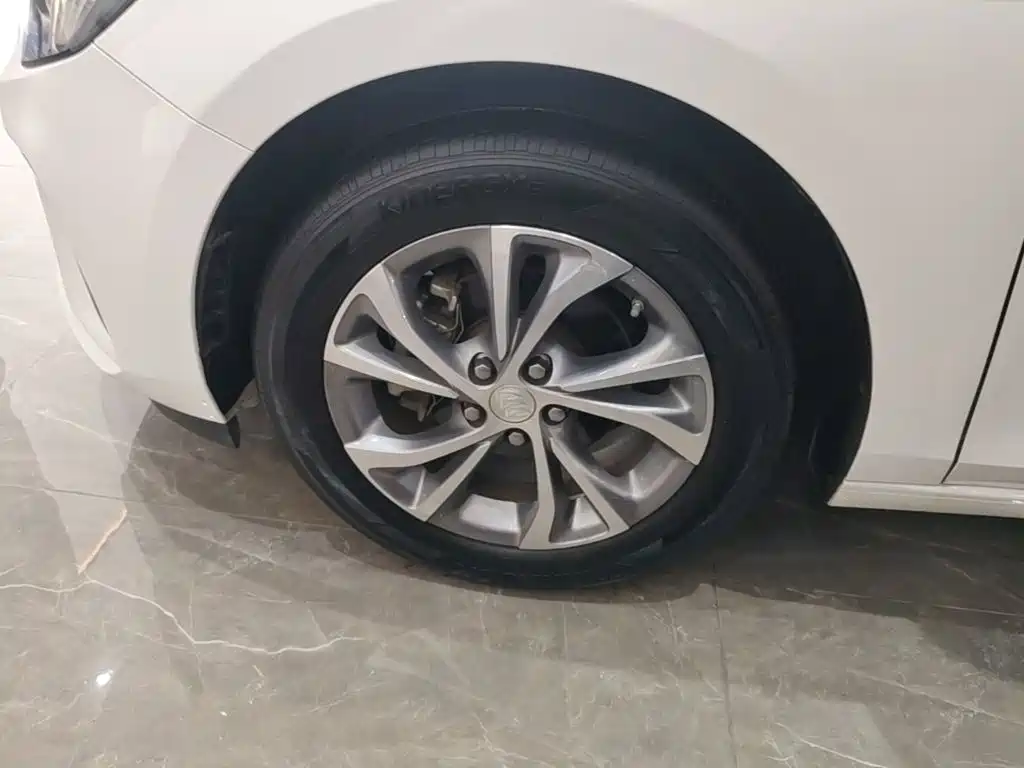 Buick Verano — миниатюра 23