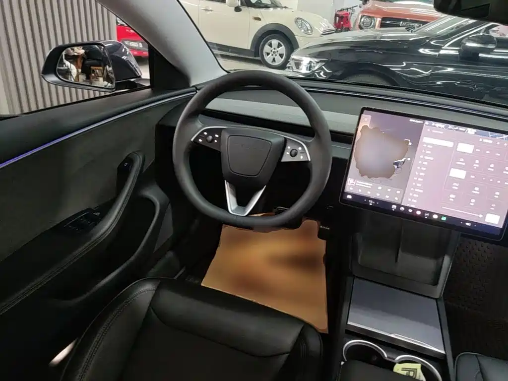 Tesla Model 3 — миниатюра 11