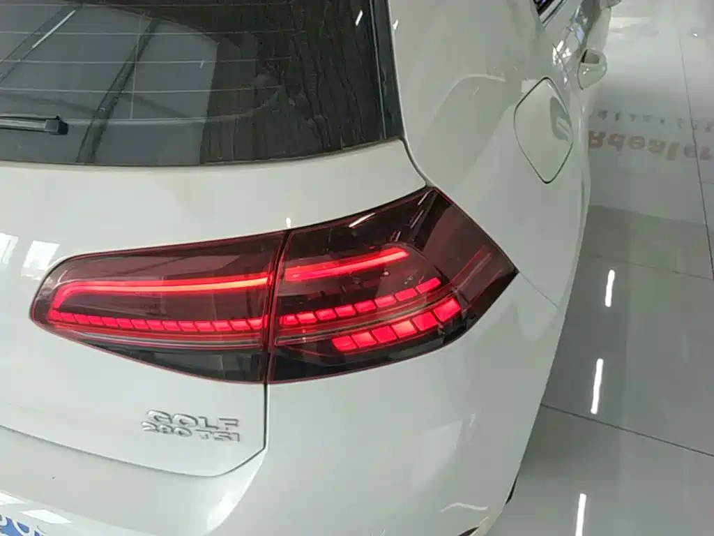Volkswagen Golf — миниатюра 8