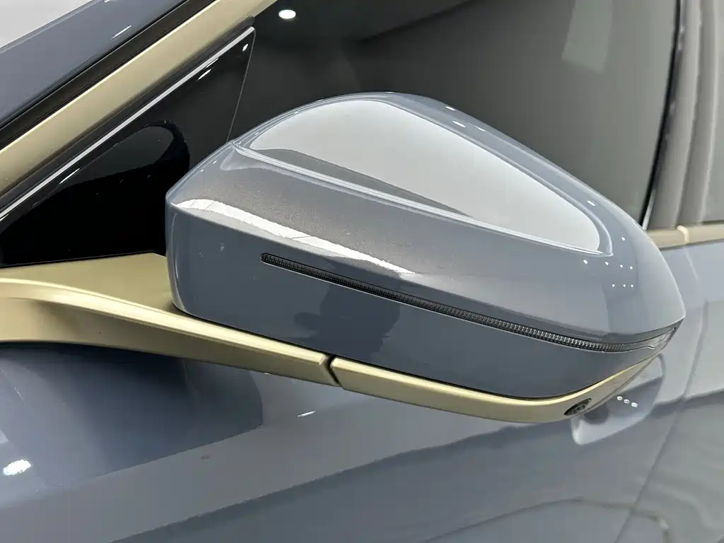 BMW 5 Series — миниатюра 16
