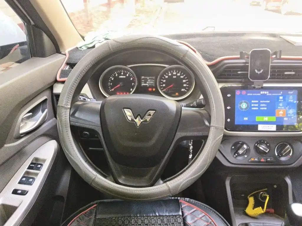 Wuling Hongguang — миниатюра 6