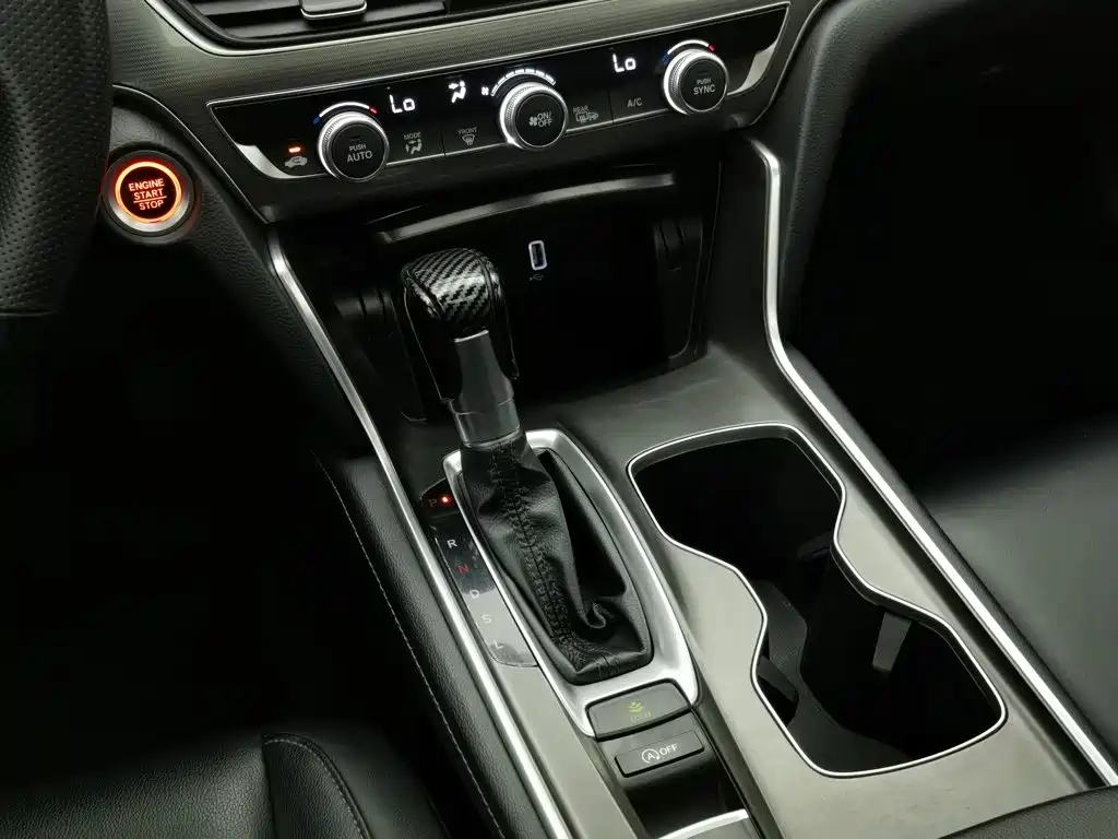 Honda Accord — миниатюра 13