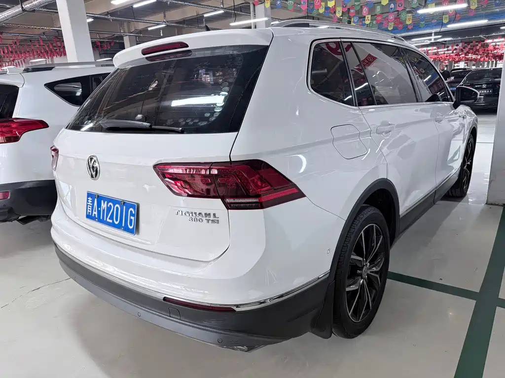 Volkswagen Tiguan L — миниатюра 19