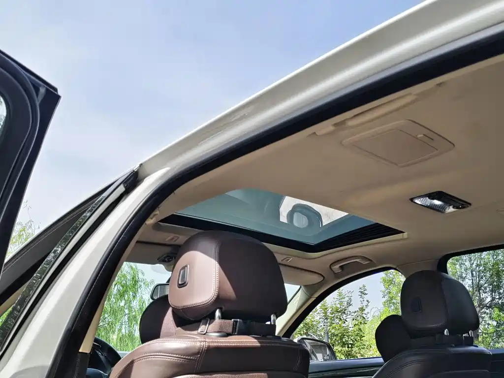 BMW 5 Series — миниатюра 14