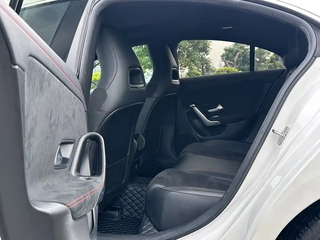 Mercedes-Benz CLA (Import) — миниатюра 8