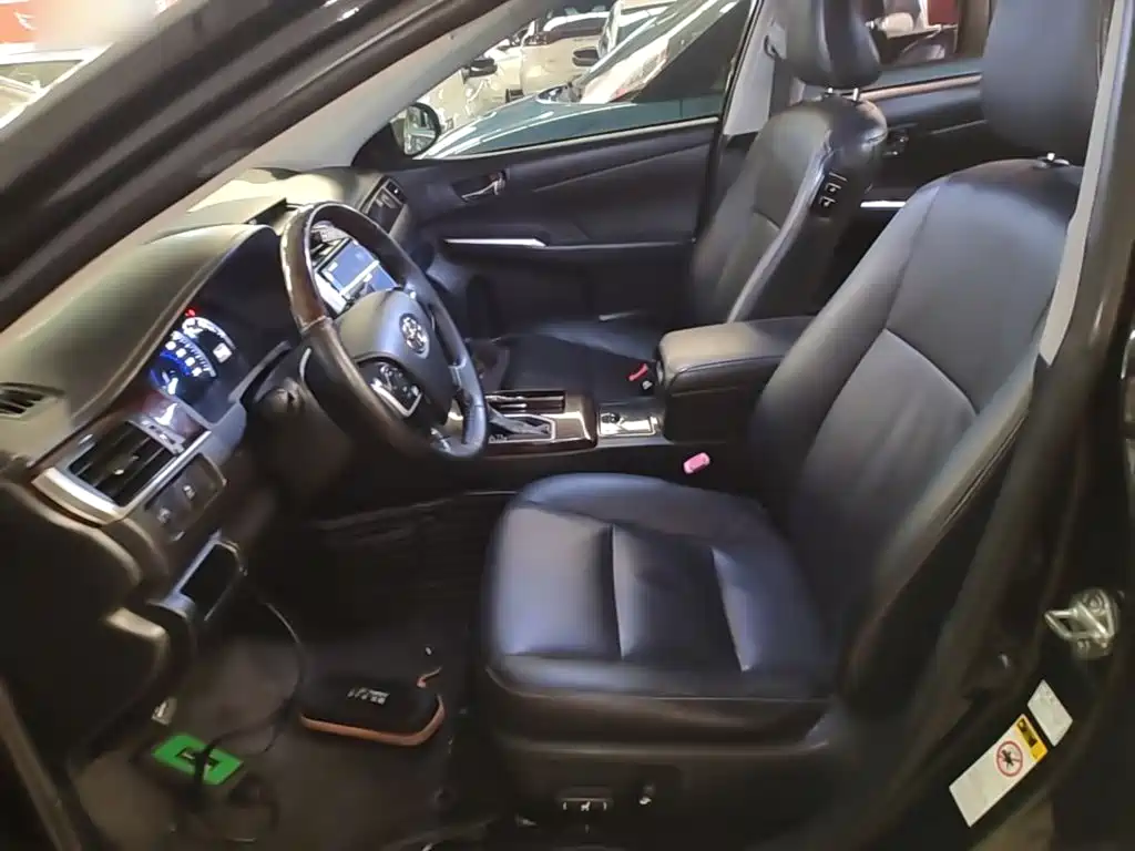 Toyota Camry — миниатюра 15