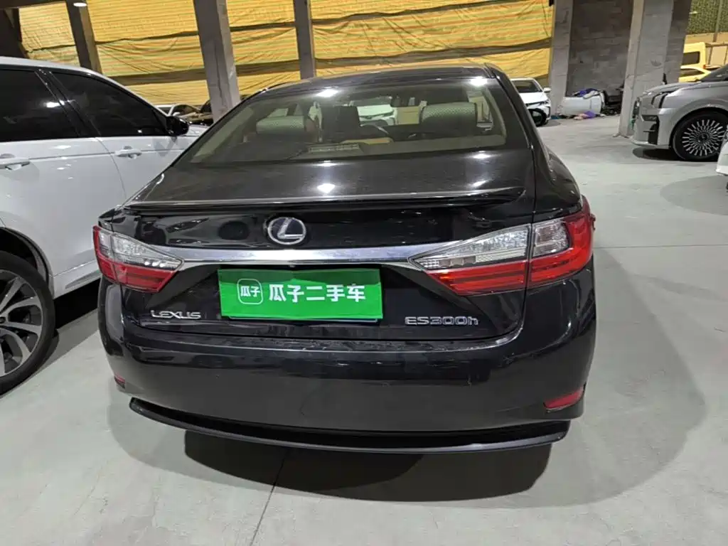 Lexus ES — миниатюра 6