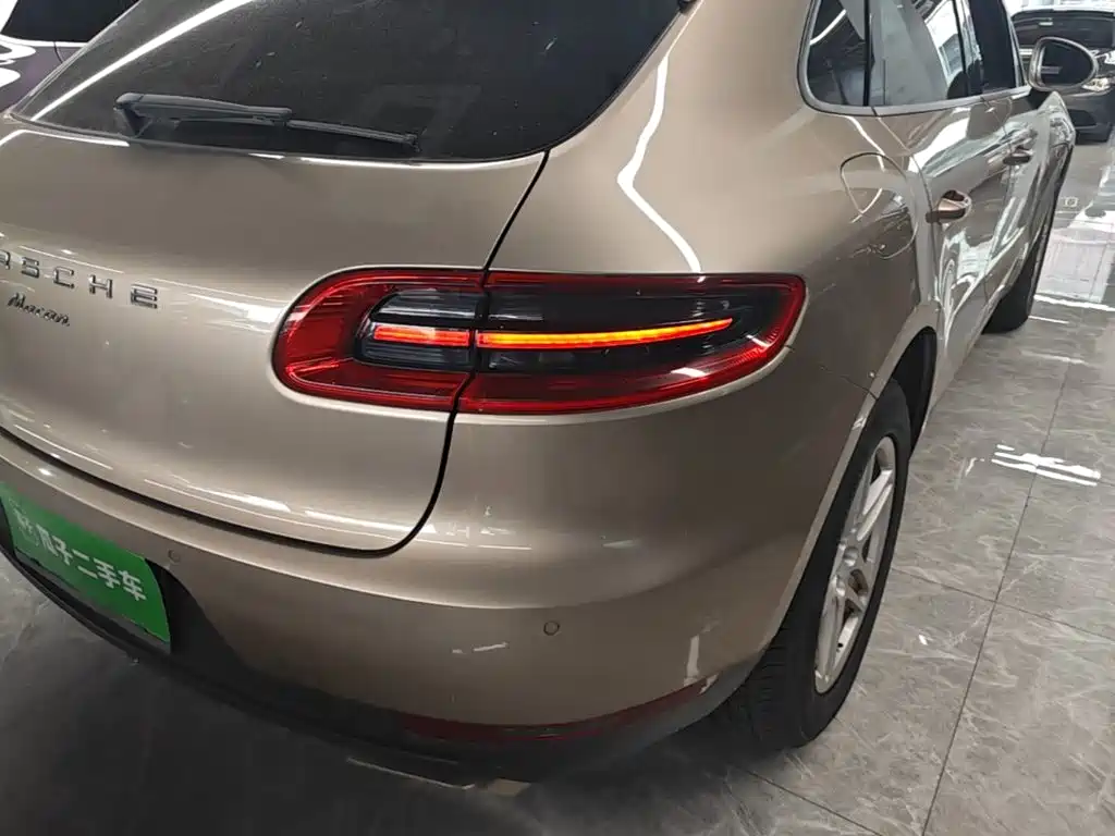 Porsche Macan — миниатюра 8