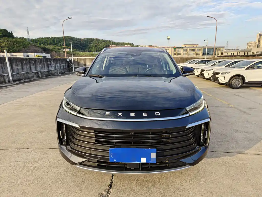 Exeed Lingyun — миниатюра 2