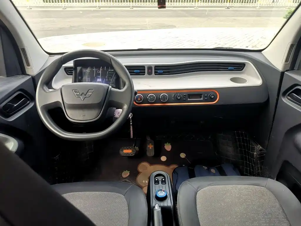 Wuling MINIEV — миниатюра 10
