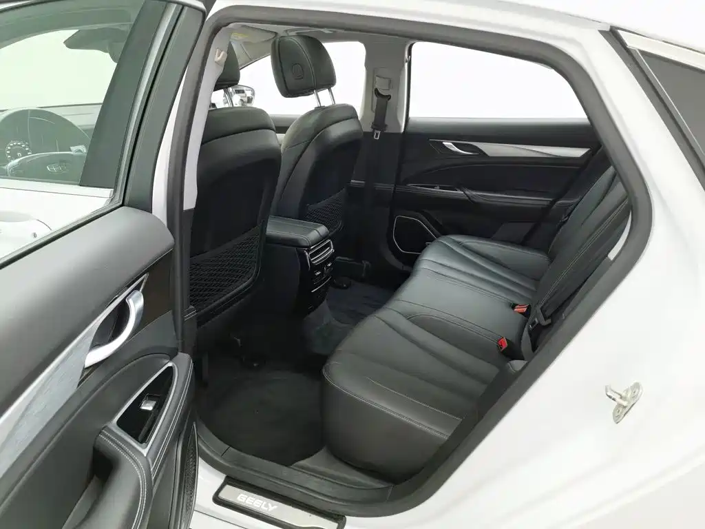 Geely Borui Hybrid — миниатюра 15